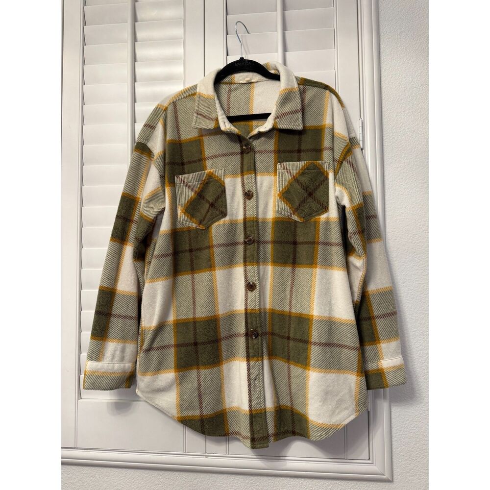 Maurices Plaid Fleece Button Up Shirt Jacket Shacket Large Green Yellow Fall